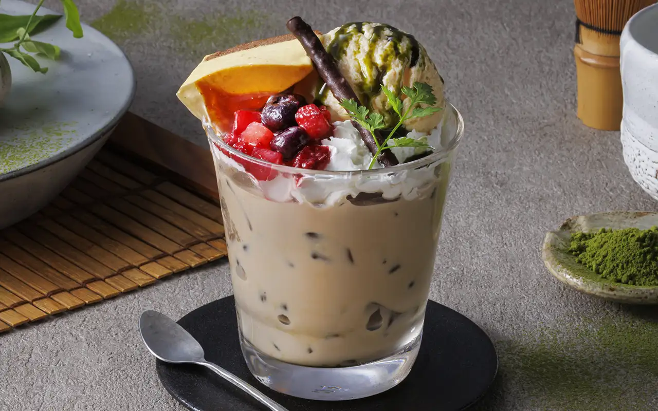 プリンケーキと宇治抹茶ラテ