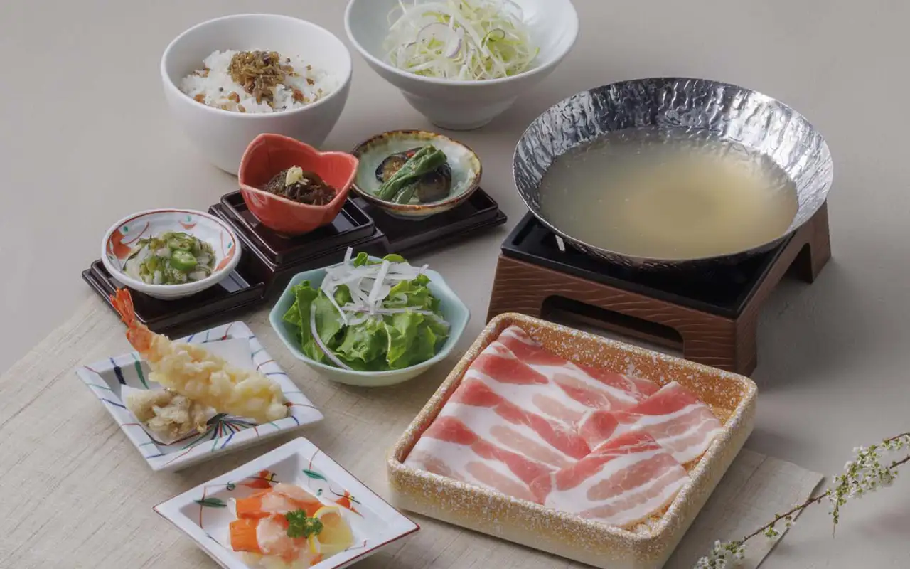 きんのぶた御膳 ～こだわり豚使用～